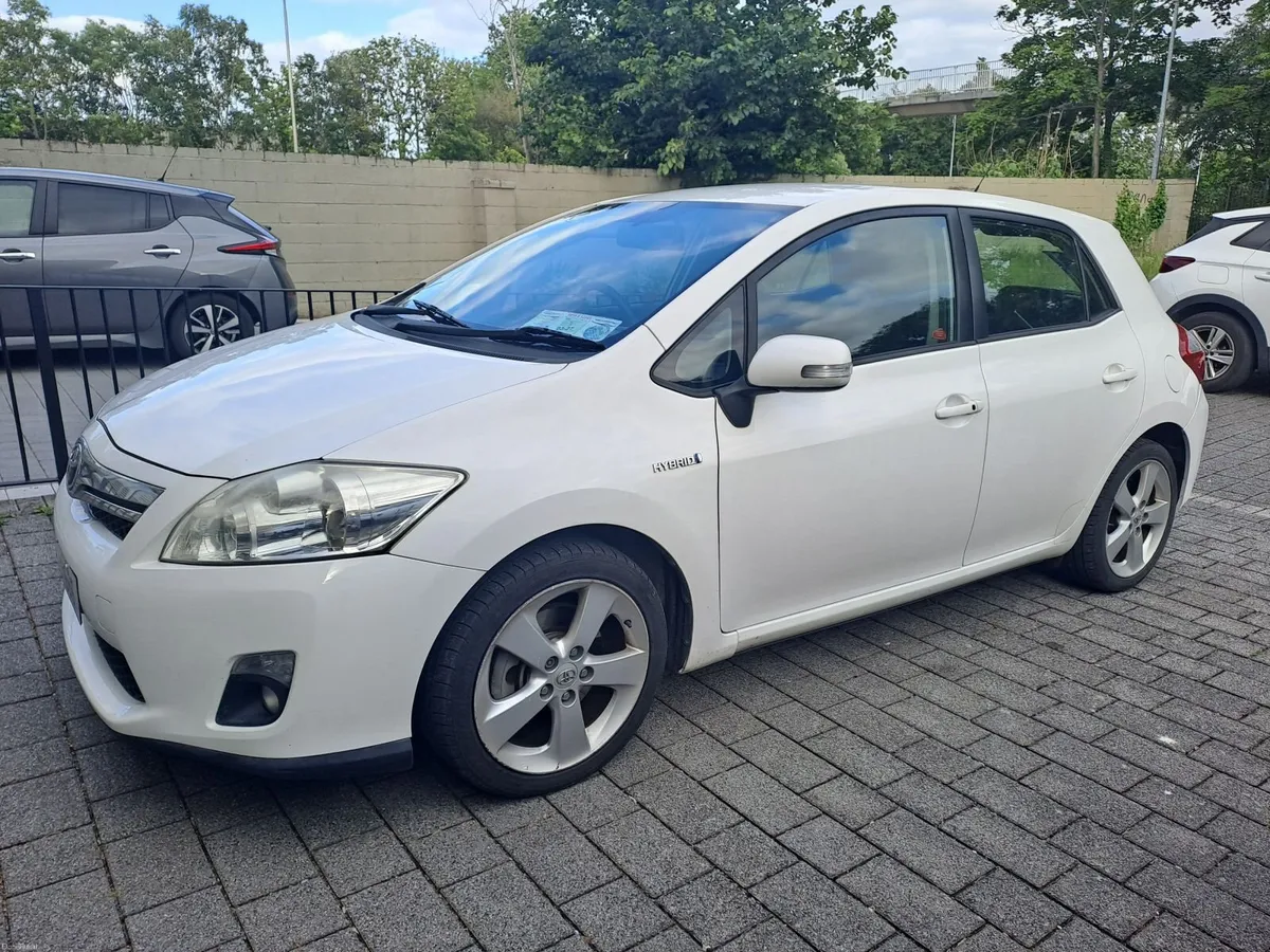 Toyota Auris  Hybrid T-Siprit Cvt - Image 6