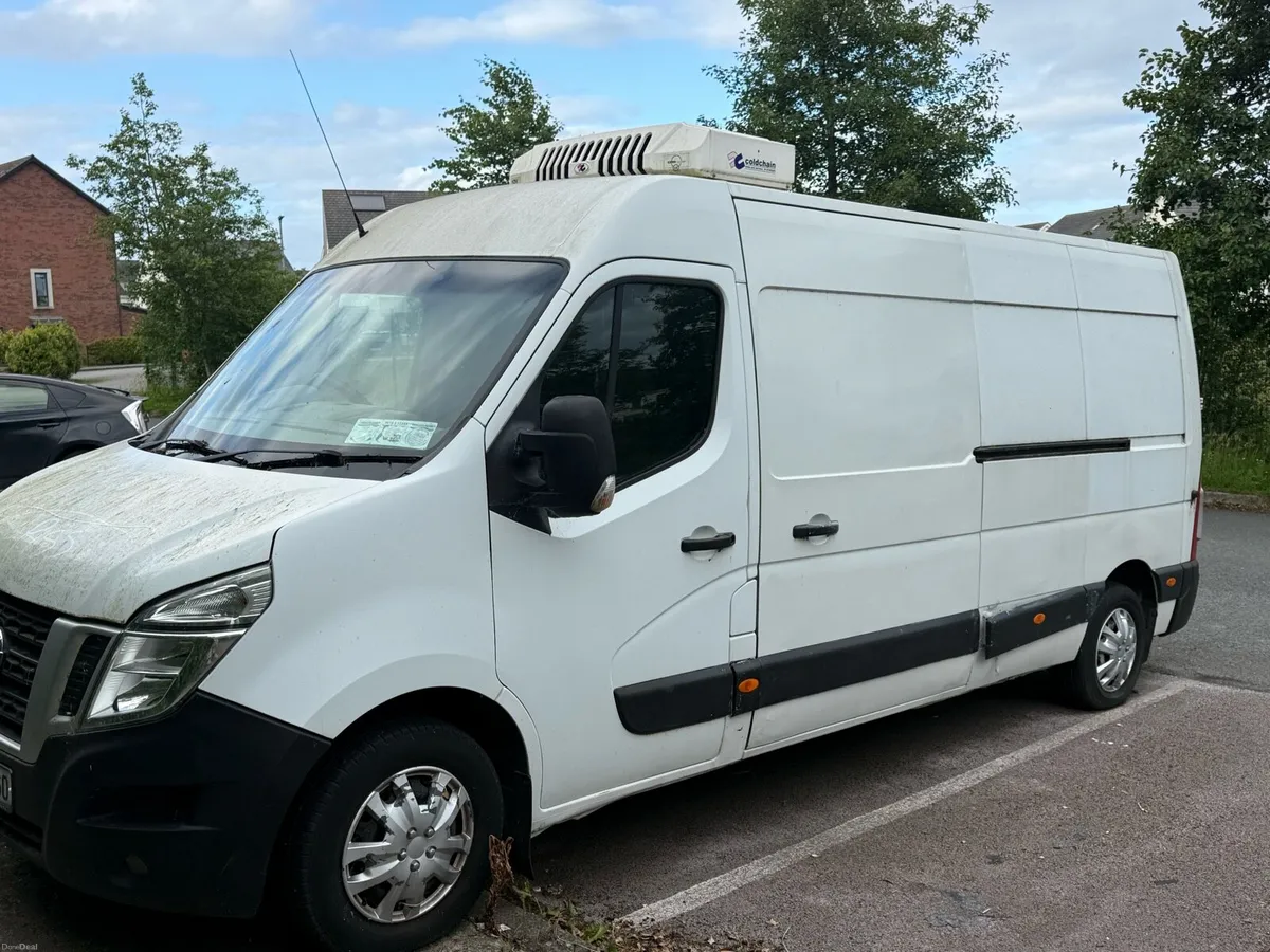 Nissan van 2017 - Image 2