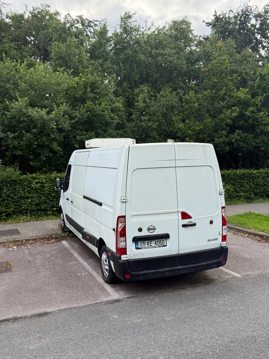 Nissan van 2017 - Image 1