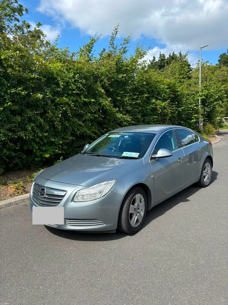 Vauxhall Insignia - Image 2