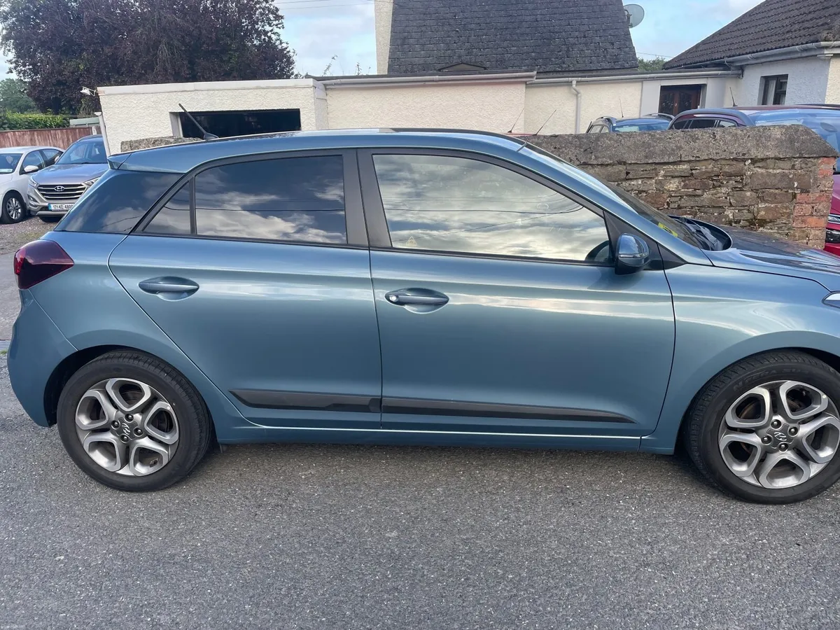 Hyundai i20 Deluxe 1.2 2019 - Image 3