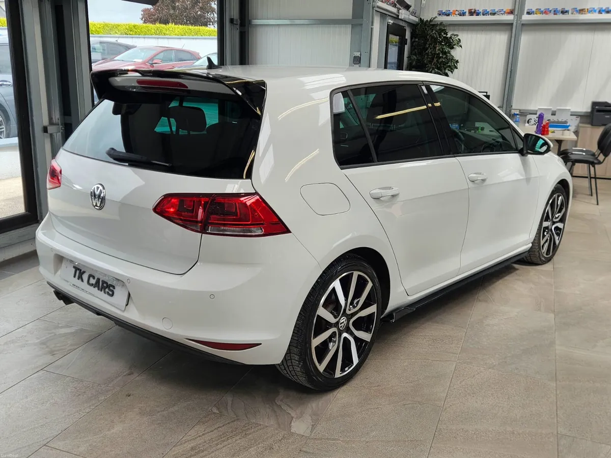 15 VOLKSWAGEN GOLF 2.0 TDI GT BMT 150 BHP - Image 2