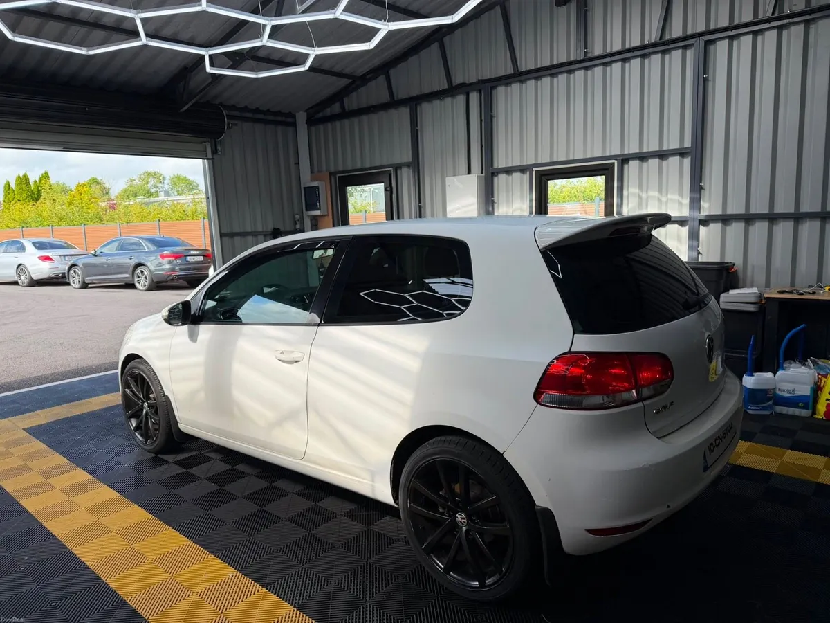 Volkswagen Golf 2010 1.6 Tdi - Image 4