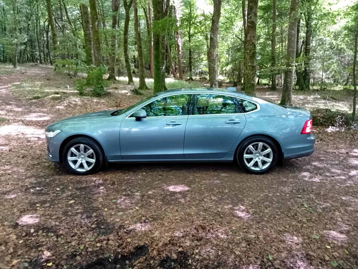 182 VOLVO S90 D3 MOMENTUM 6 SPEED SALOON - Image 4