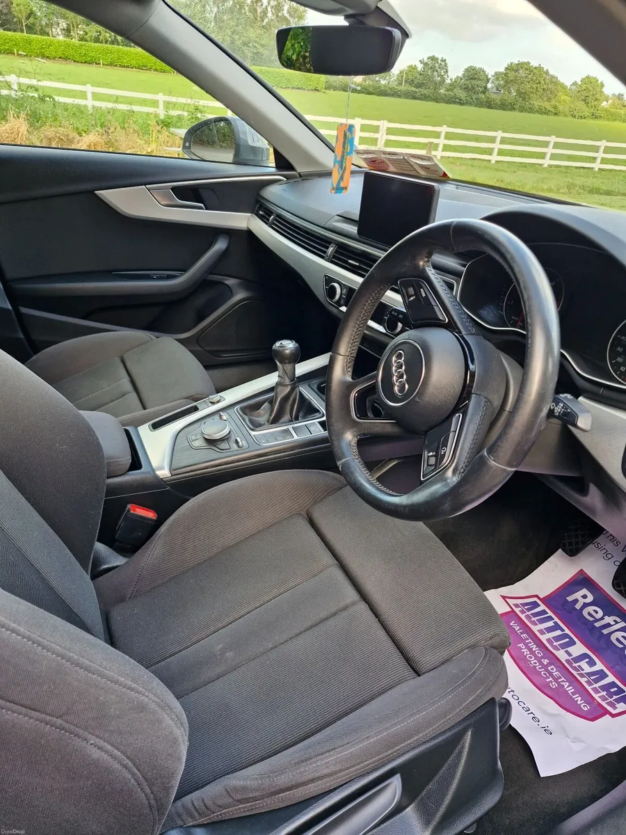 Audi A4 2016 - Image 4