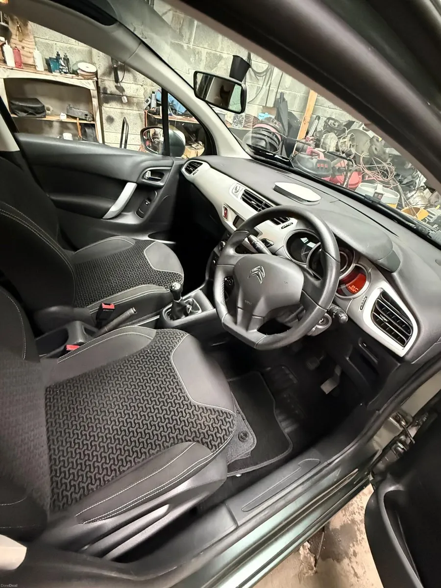 12 CITROEN C3 - Image 4