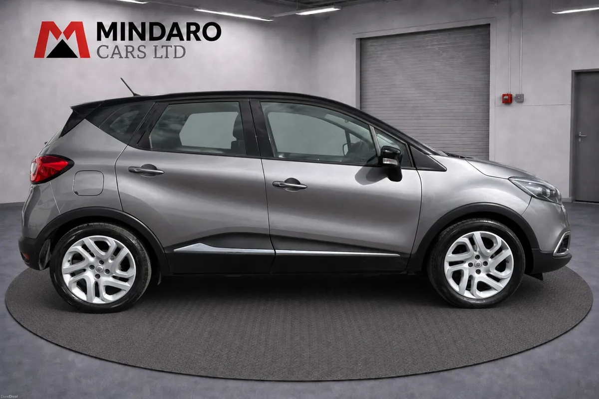 Renault Captur 2017/EXCELLENT CONDITION/LOW MILES - Image 4