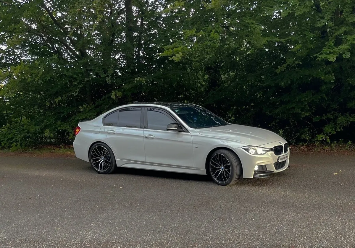 BMW 320d Shadow Edition | High Spec - Image 2