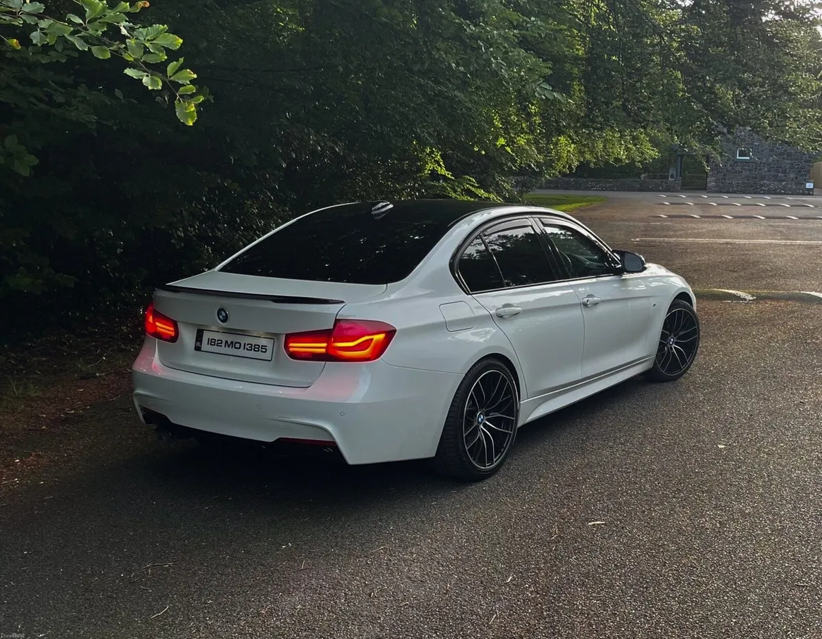 BMW 320d Shadow Edition | High Spec - Image 3