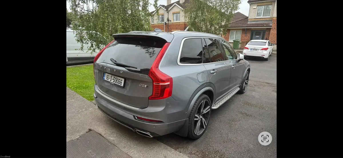 Volvo XC90 R Design - Image 2