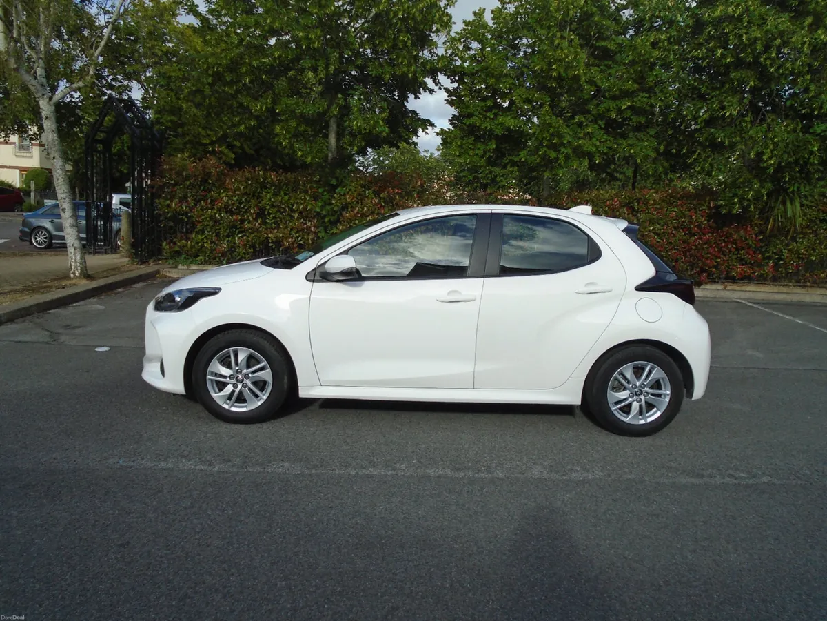 Toyota Yaris 2023 One Owner. - Image 1
