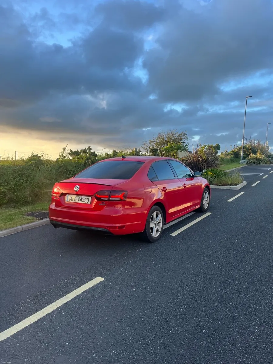 Volkswagen Jetta 2014 - Image 3