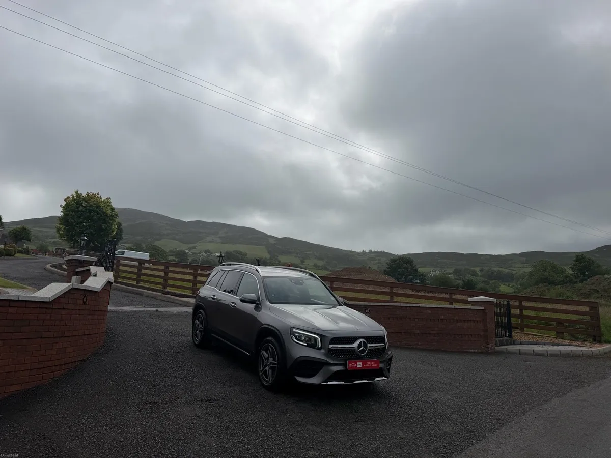 2020 Mercedes glb - Image 2