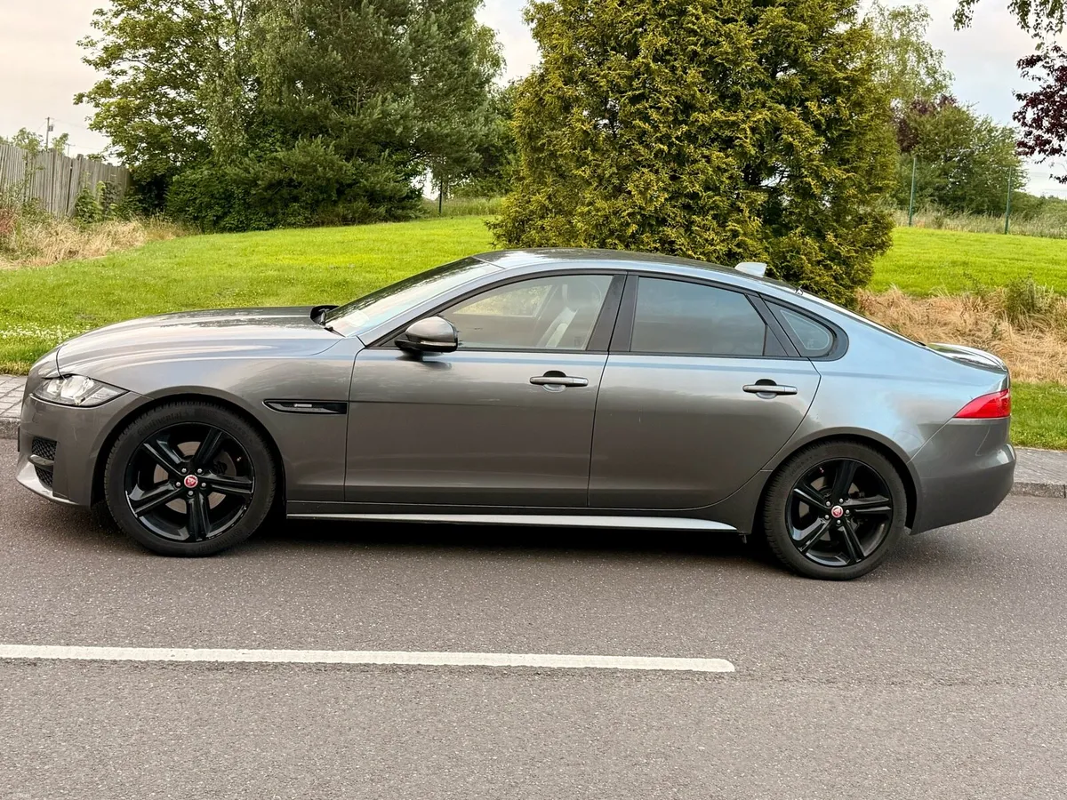 2017 Jaguar XF R-Sport 2.0 Diesel 180bhp - Image 5