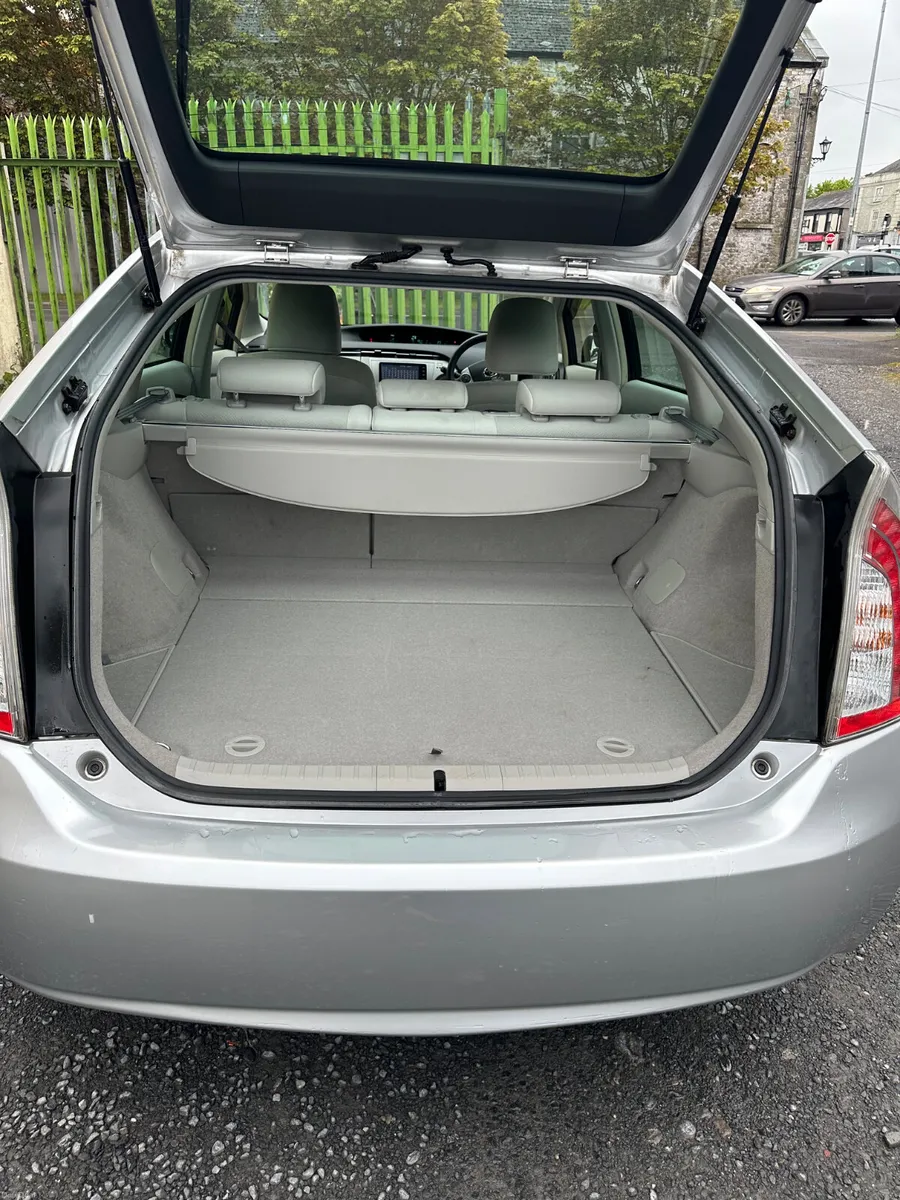 Toyota Prius - 5 Seater 1.8 Hybrid - Image 2