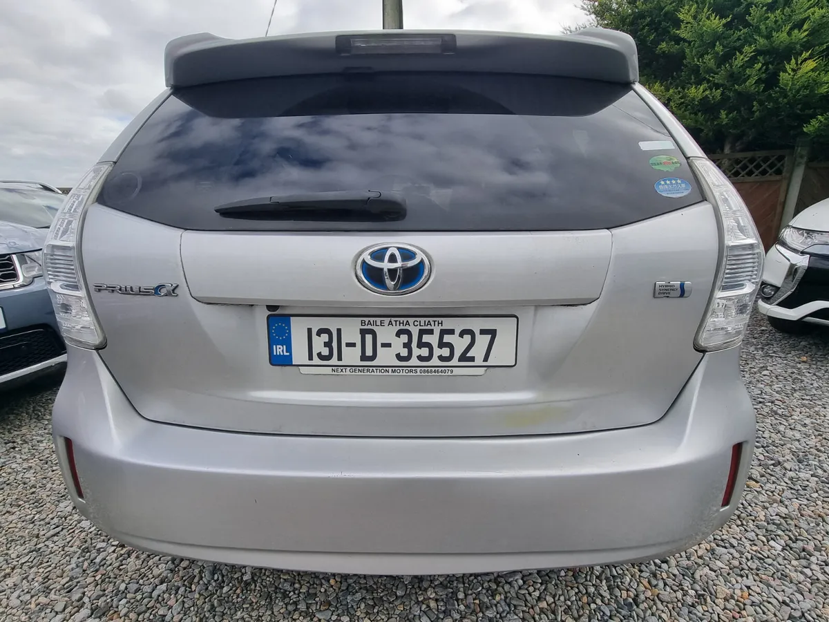 €6900 Toyota Prius 2013 alpha 7 seater €6900 - Image 4