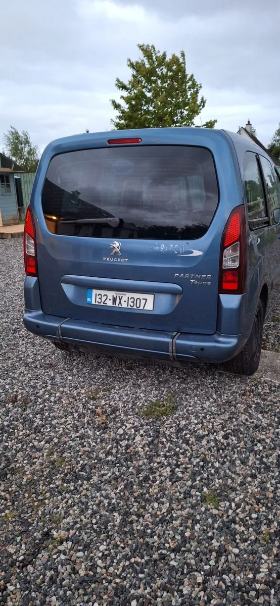 Peugeot Partner 2013 wheelchair van - Image 4