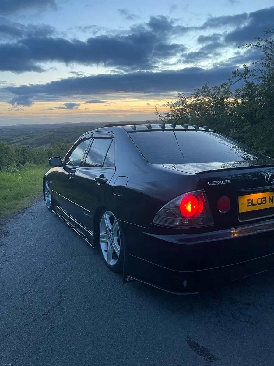 Lexus Is200 - Image 3