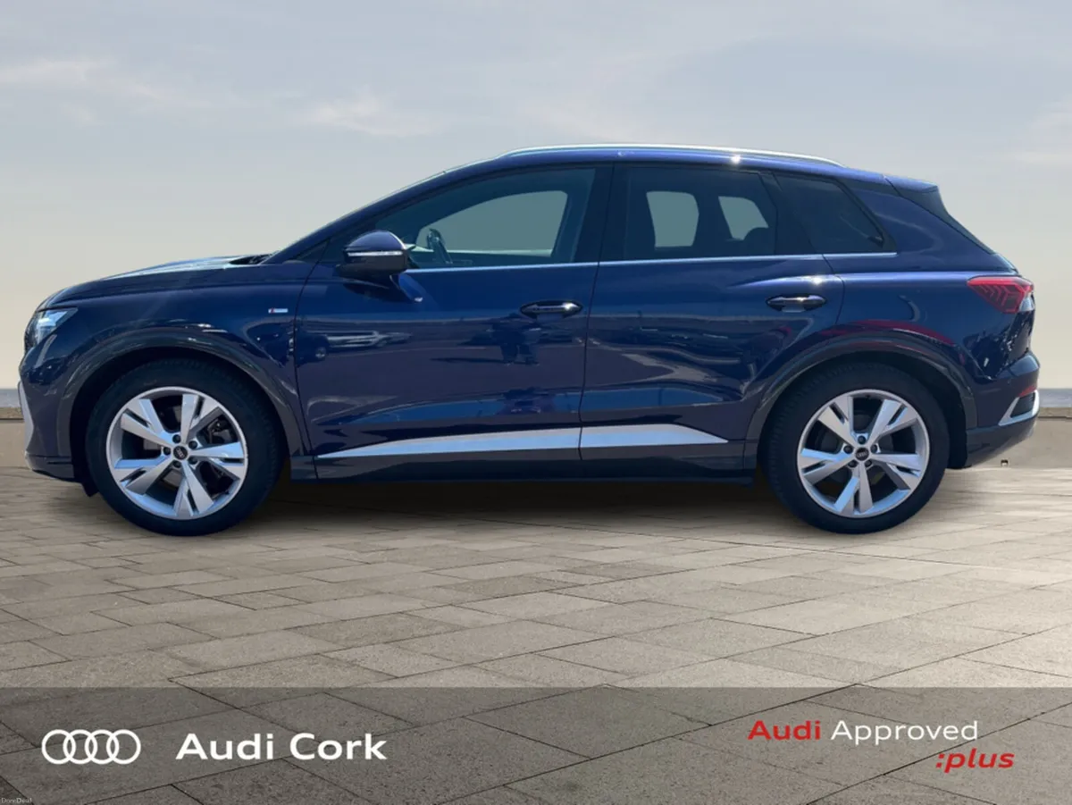 Audi Q4 e-tron 40 S-LINE AUTOMATIC - Image 4