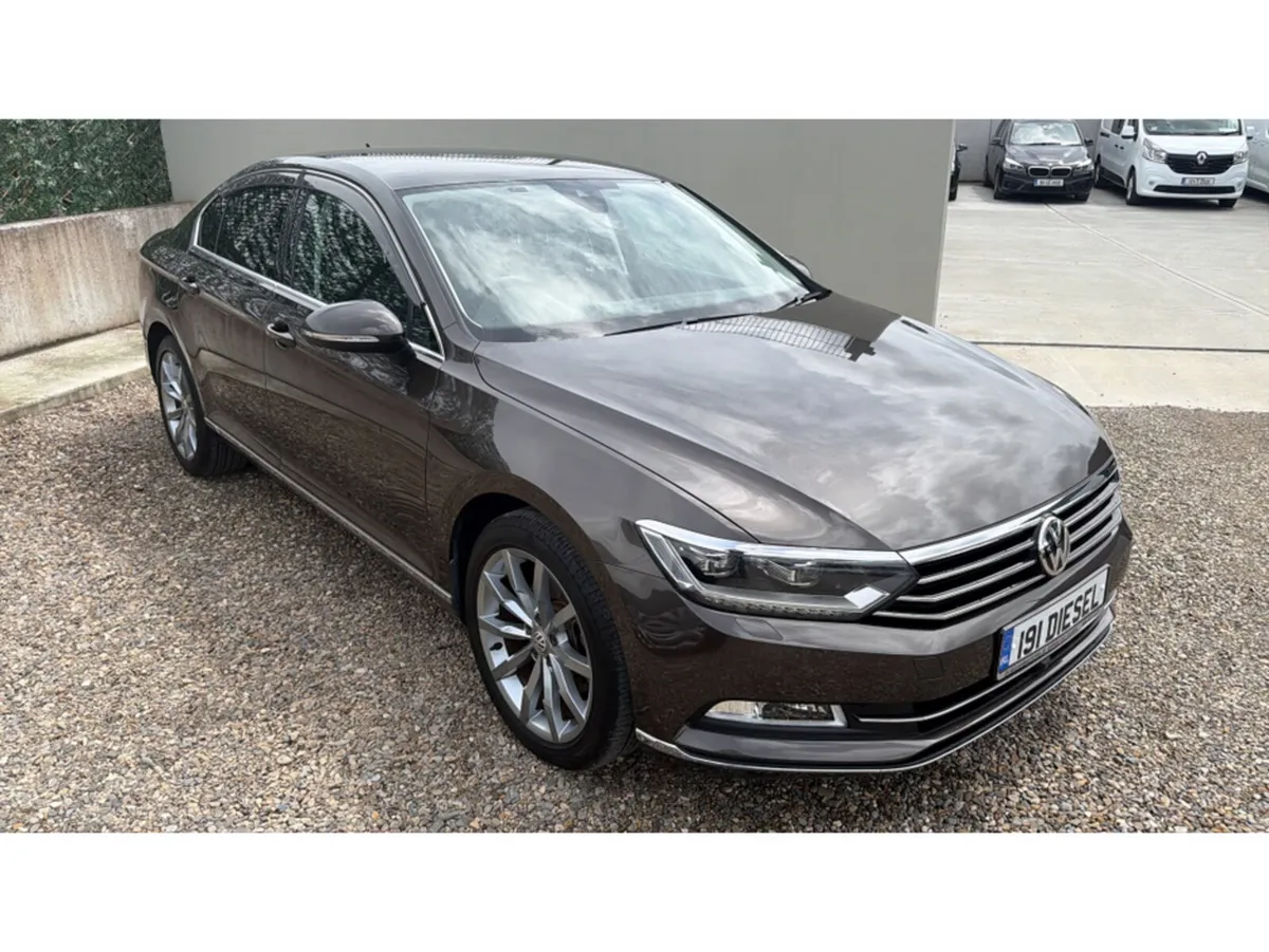 Volkswagen Passat 2.0tdi highline auto - Image 1