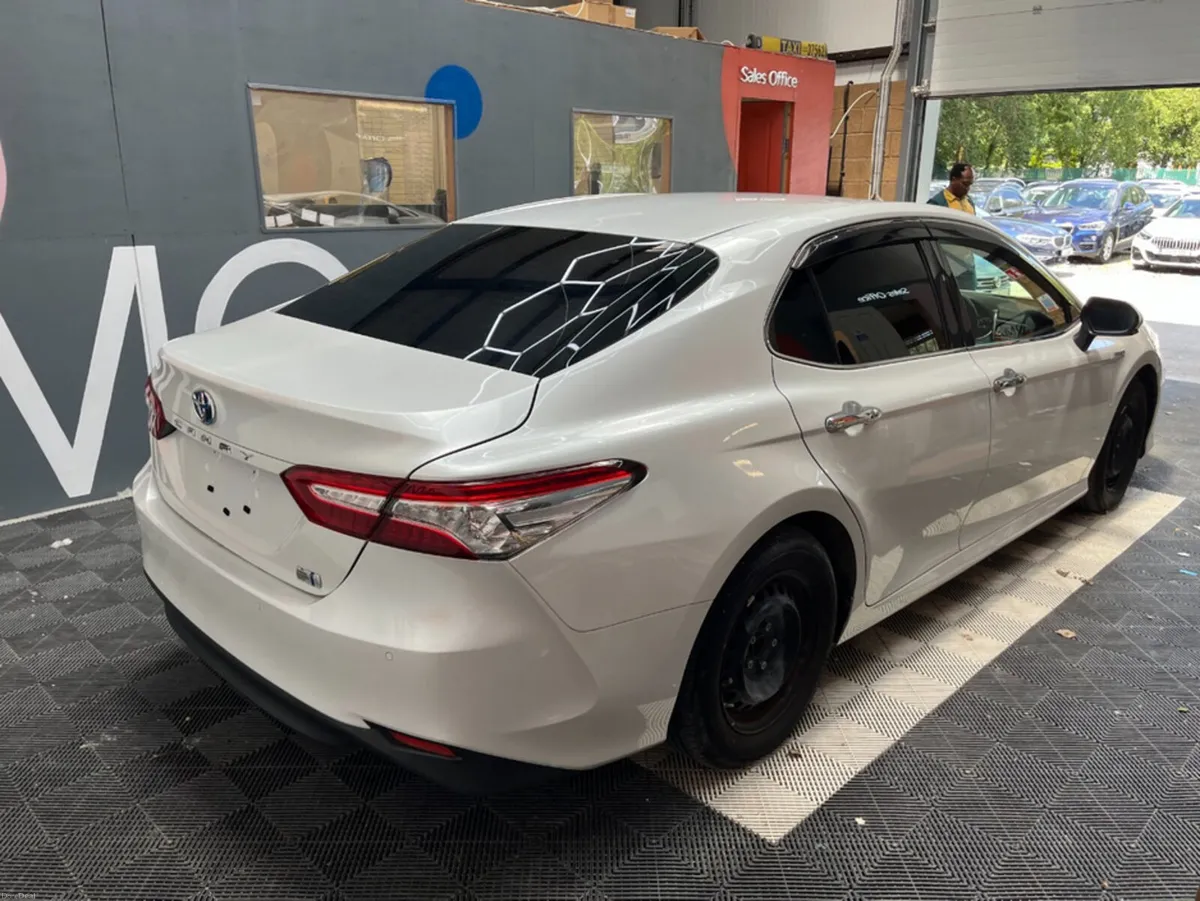 Toyota Camry 2019 TOYOTA CAMRY G HYBRID 2.5 AUTOMA - Image 2