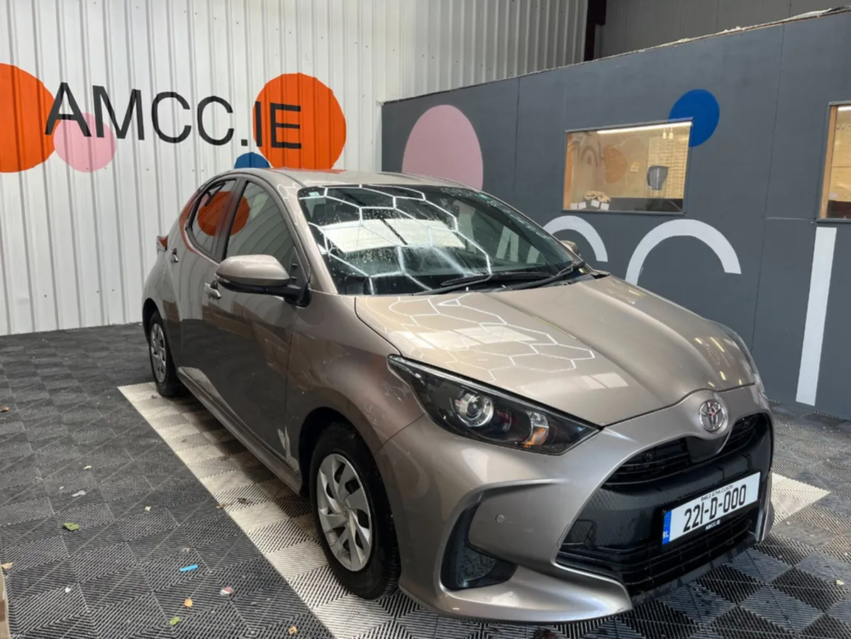 Toyota Yaris 2022 TOYOTA YARIS X 1.0 AUTOMATIC / R - Image 1