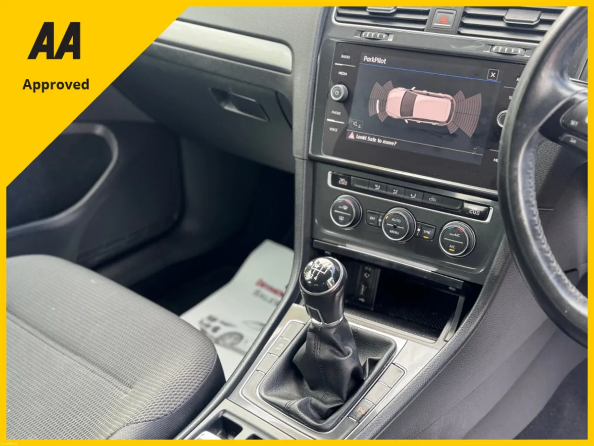 Volkswagen Golf COMFORTLINE 1.6 TDI MANUAL 5SPEED - Image 3