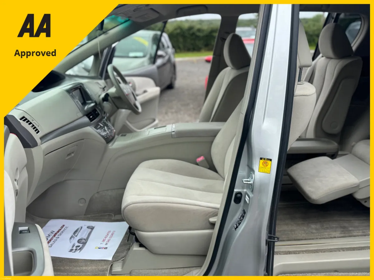 Toyota Estima 2.4 AHR20W HYBRID 7SEATS 5 5DR A - Image 3