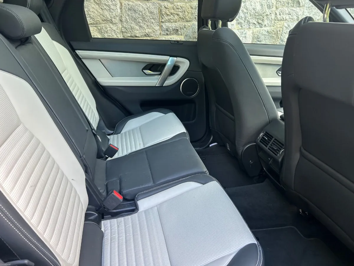 Land Rover Discovery Sport SPORT R-DYN HSE P R-DYN - Image 6