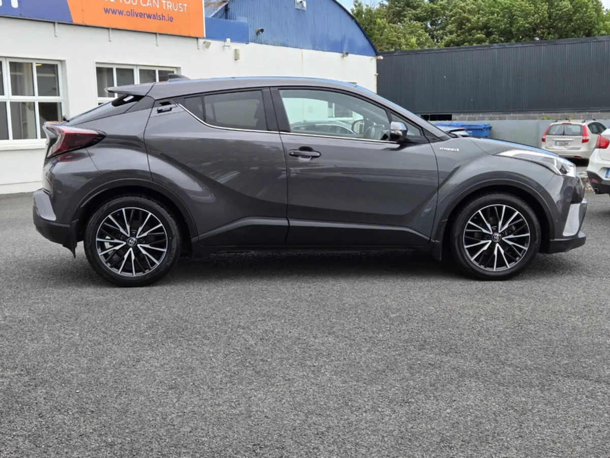 Toyota C-HR HYBRID SOL 4DR AUTO - Image 3