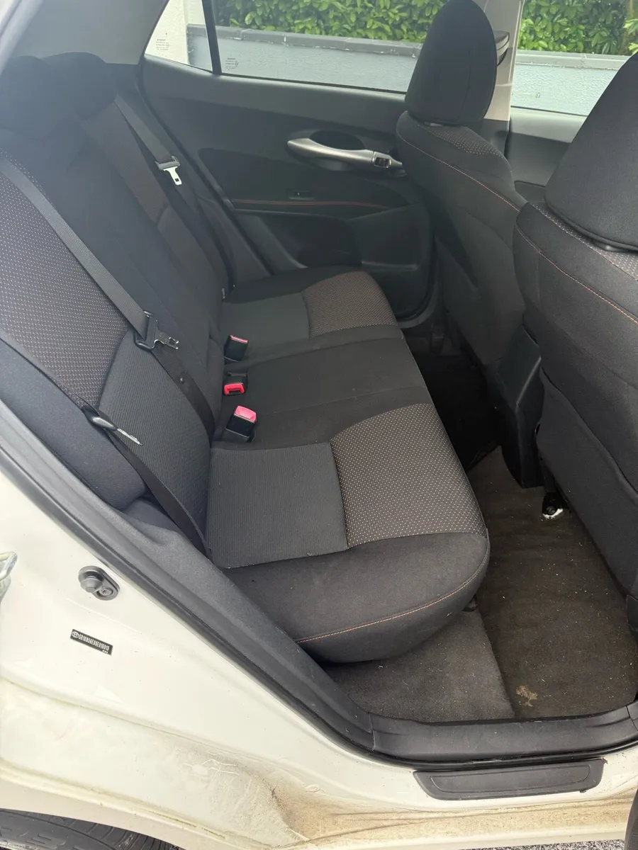Car - Image 4