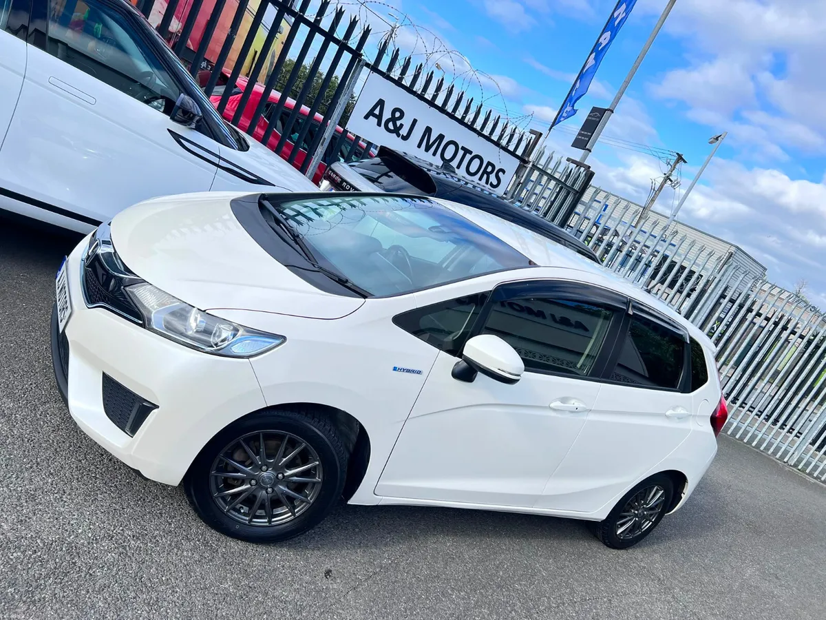 2016 HONDA FIT 1.5 HYBRID - Image 2