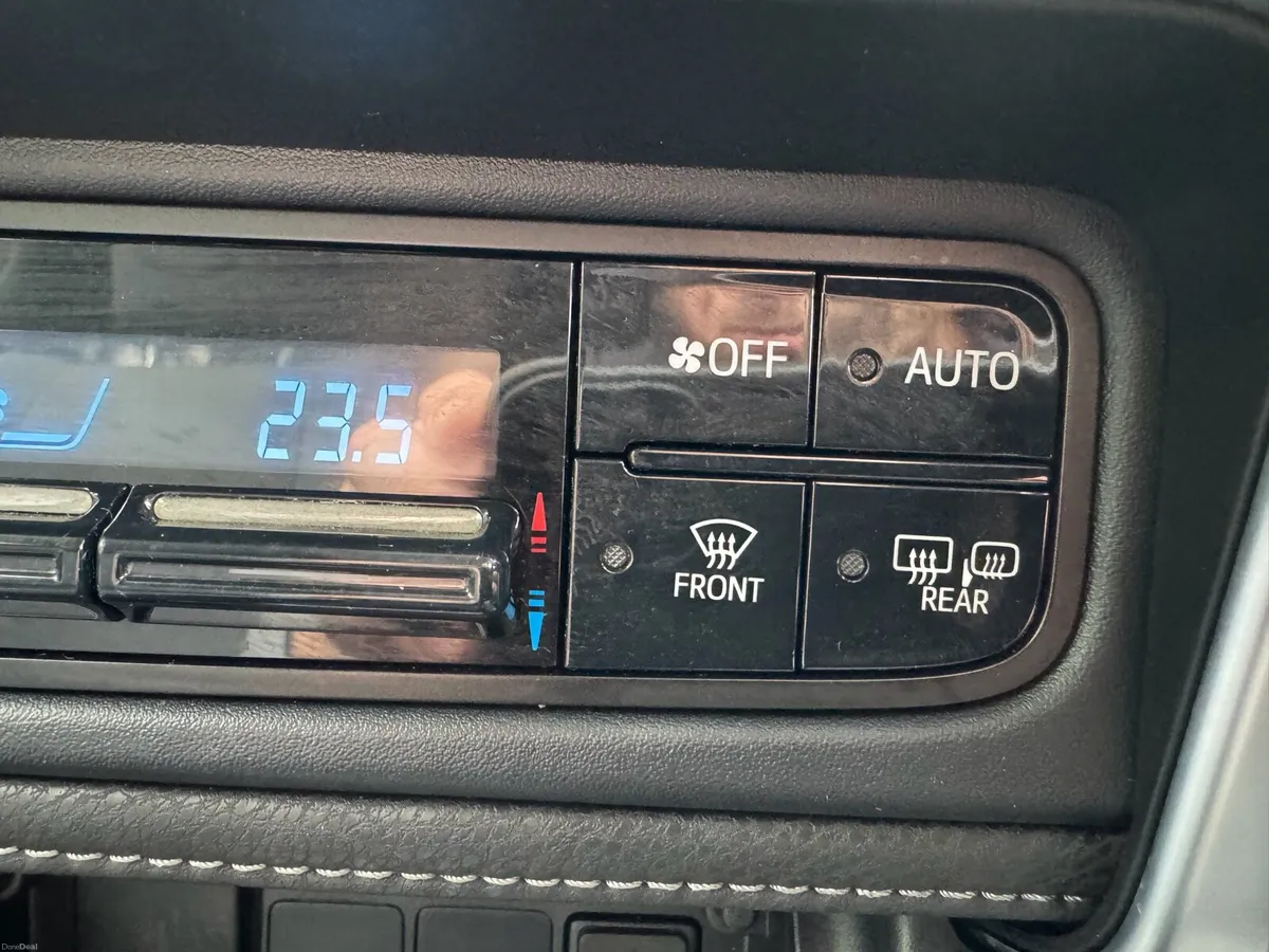 Toyota Auris - Image 2