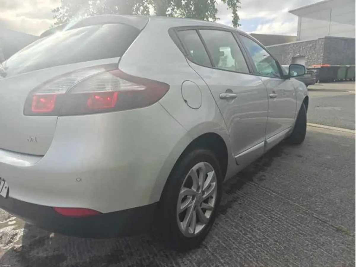 Renault Megane Dynamique 1.5 DCI 95 20 - Image 4