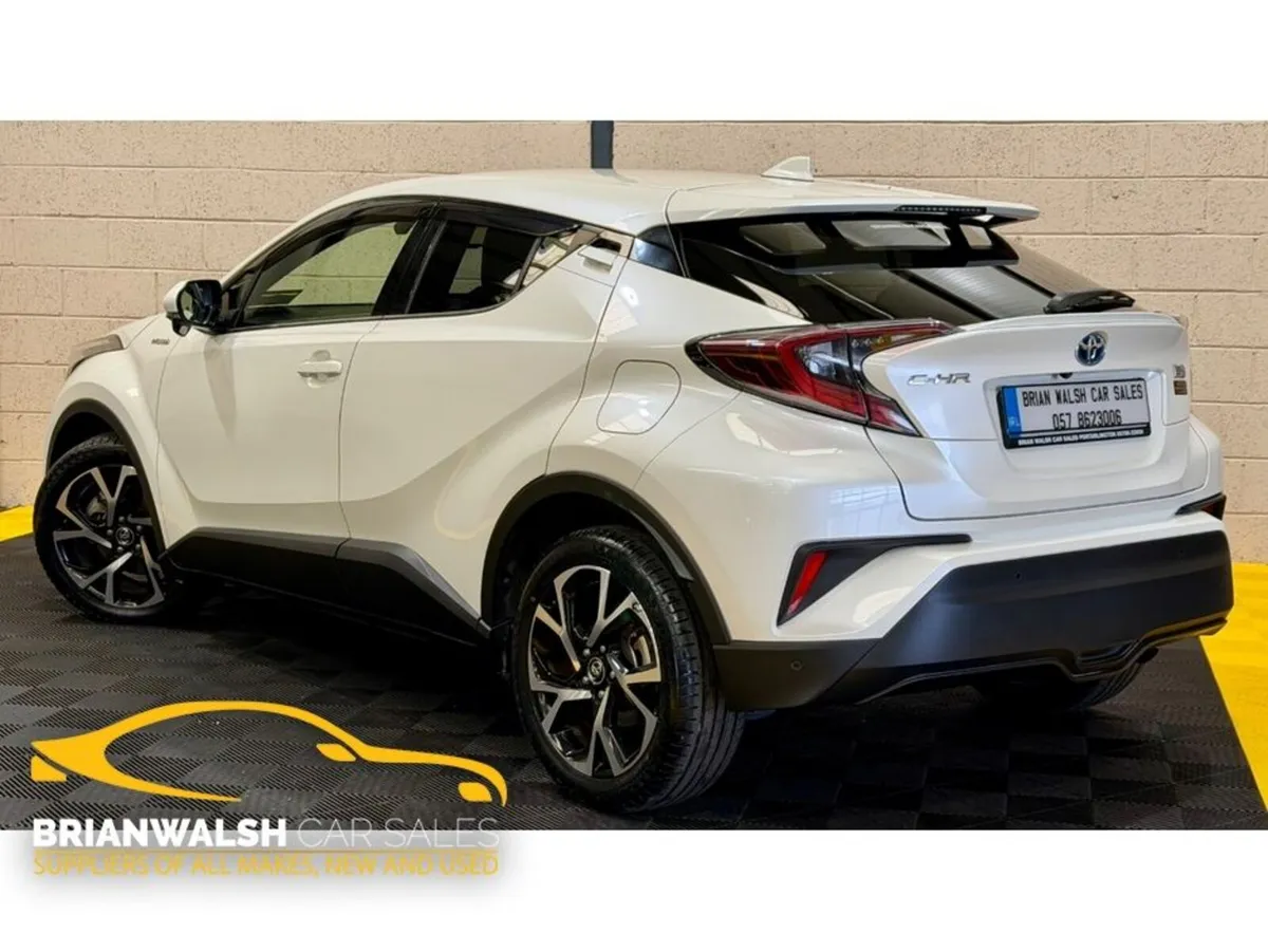 Toyota C-HR G Package Leather seats - Image 3