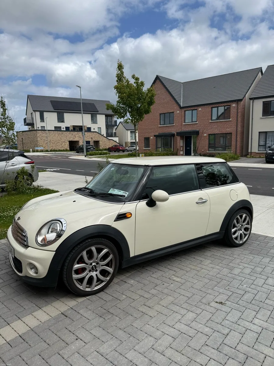 Mini Cooper - Image 2