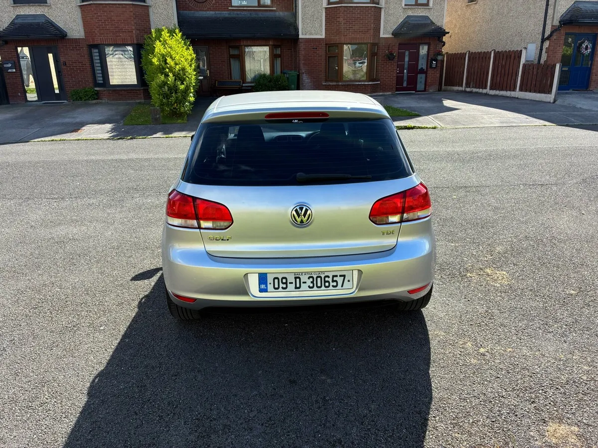 VOLKSWSGEN GOLF 1.6 TDI 2009 - Image 4