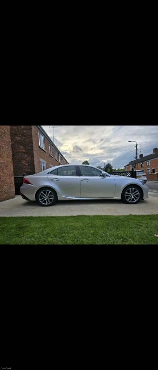 2020 Lexus IS 300 H 2.5 IS CVT 223BHP 4DR Auto - Image 2