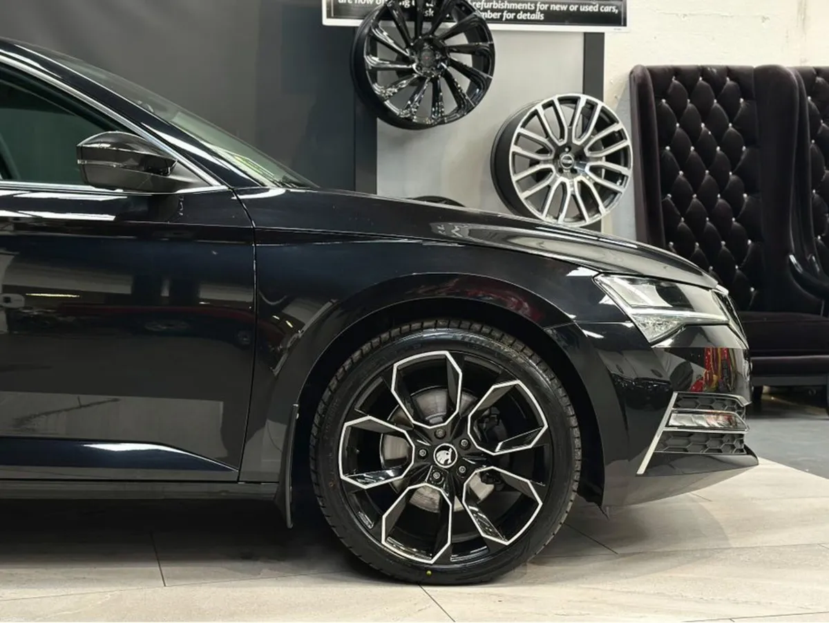 SE TECH IV PHEV S-TECHNOLOGY DSG - Image 4