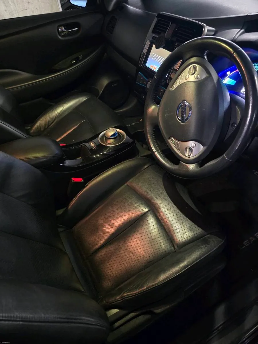 Nissan leaf tekna 30 kwh 2017 - Image 5