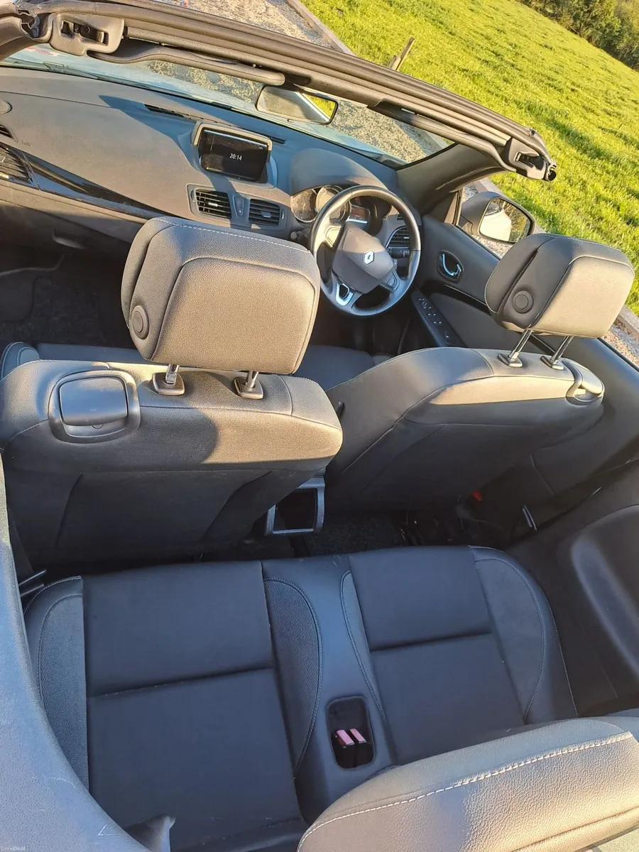 Renault Megane 2014 - Image 2