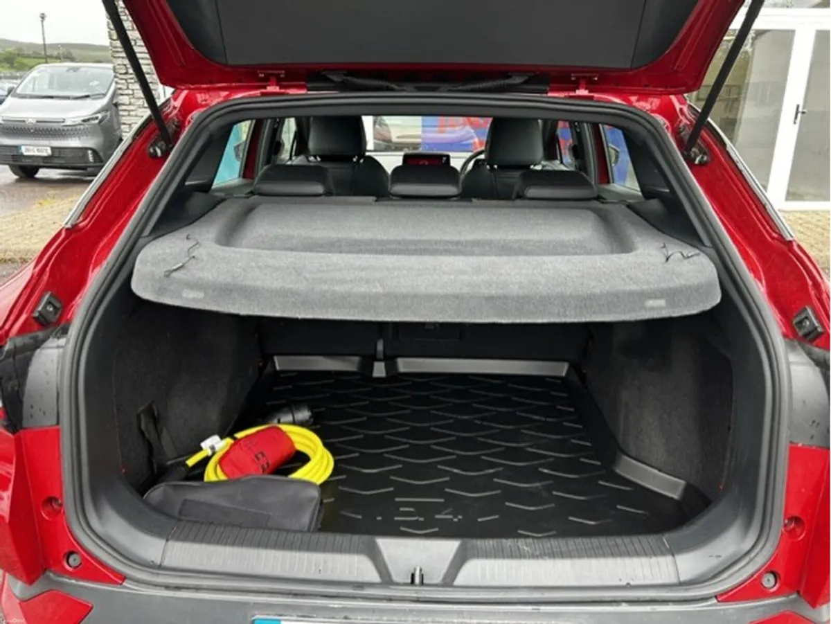 2023 Volkswagen ID.4 LIFE - Image 3