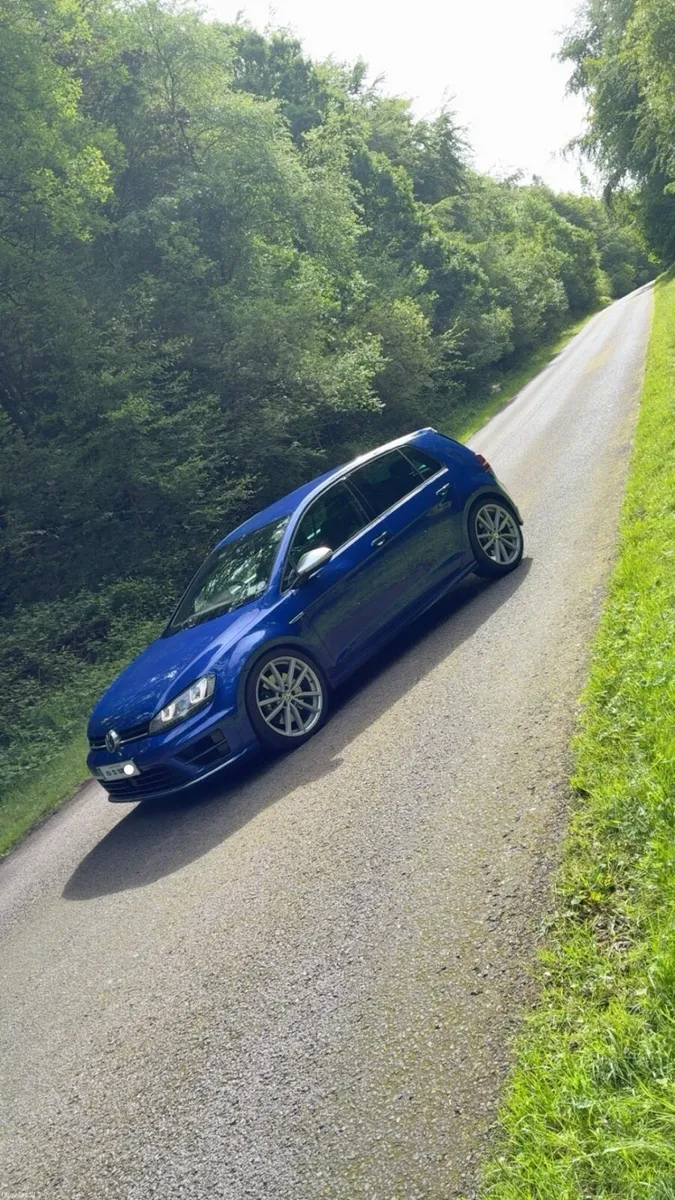 Volkswagen Golf R - Image 2