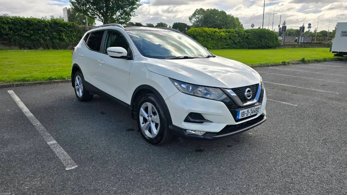 2018 Nissan Qashqai SV 1.2 Petrol - Image 3