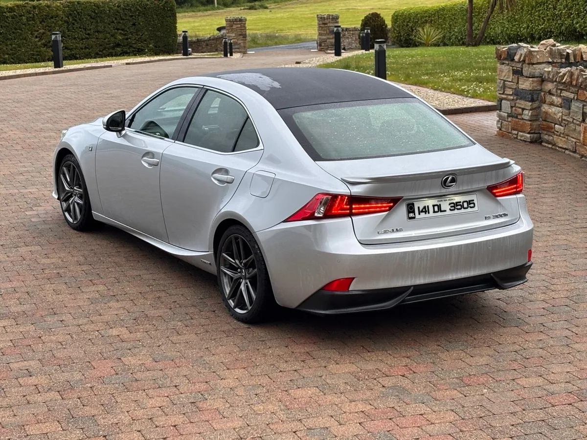 Lexus IS 2014 - Image 3
