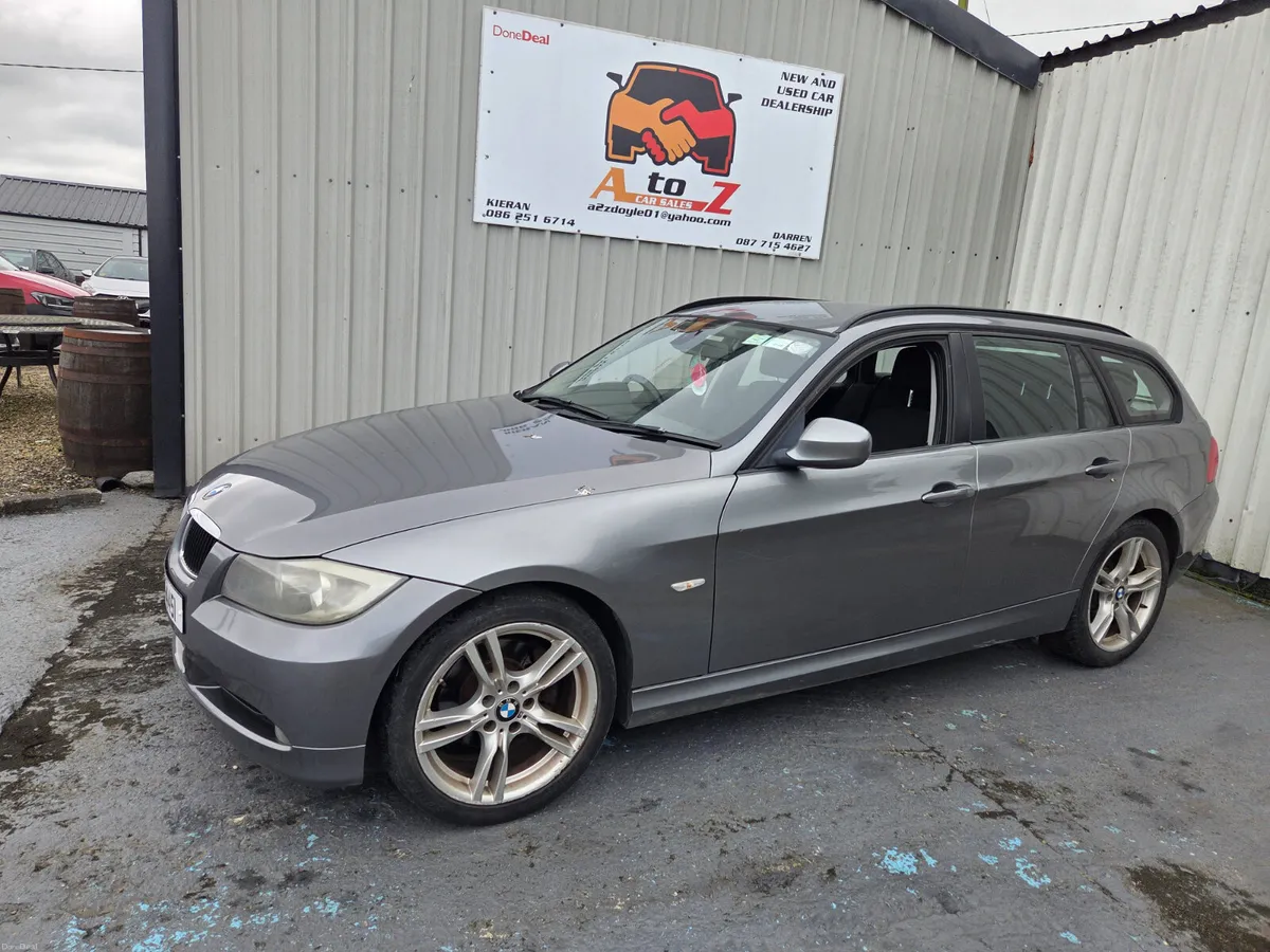BMW 3-Series 2011 - Image 2
