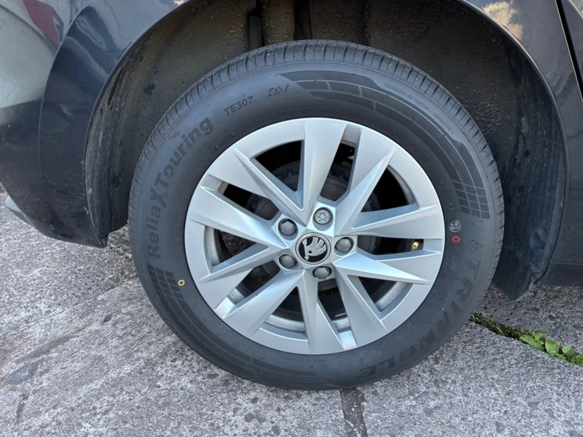Skoda Fabia SEL 1.0 MPI 80HP - Image 3