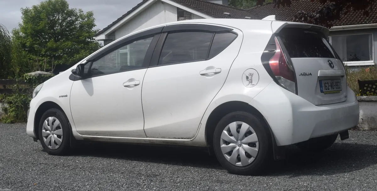 Toyota Aqua 2016 - Image 3