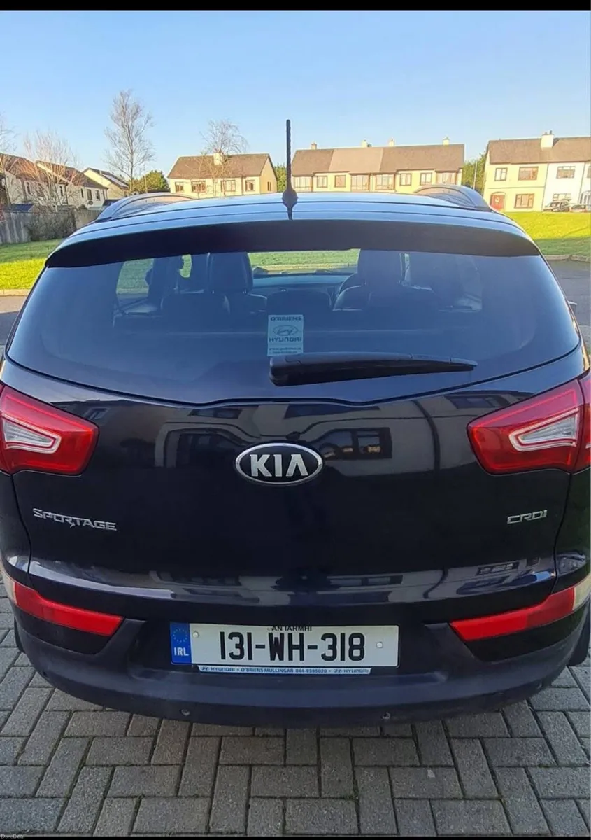 Car - Image 4