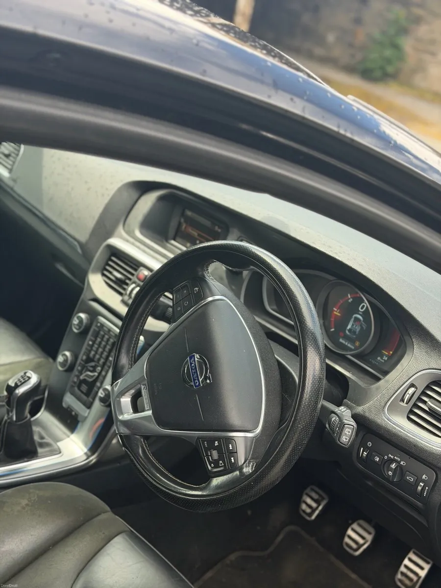 Volvo V40 *Low Milleage* New NCT - Image 5